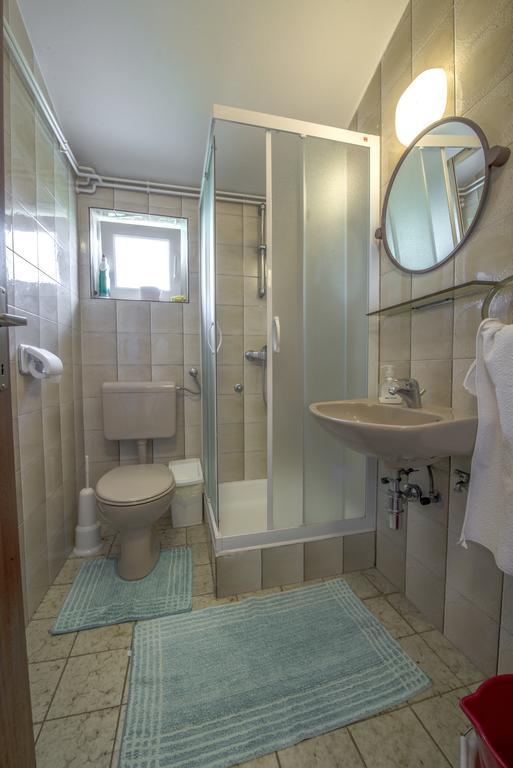 Apartment Anka D Krk Town Bagian luar foto